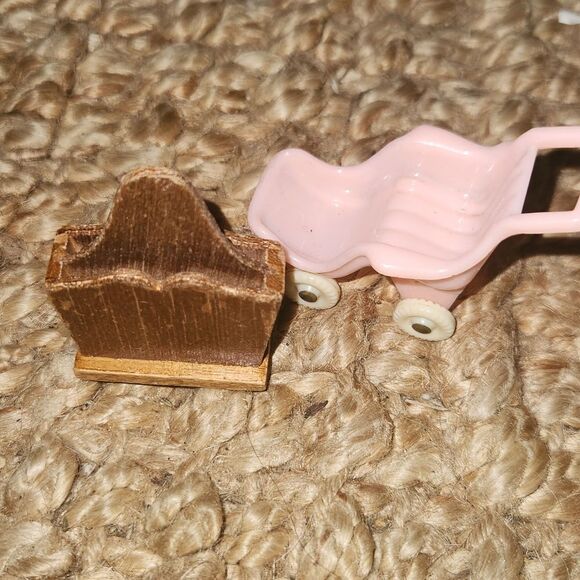 50 Piece Miniature Toy Furniture Plastic Wood Assorted Lot - Picture 14 of 14